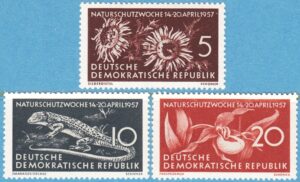 DDR 1957 M561-3** blommor – ödla 3 kpl